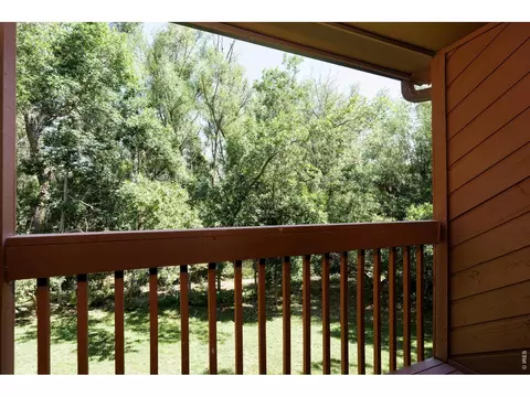Exterior - 3118 Bell Dr, Boulder, CO 80301 photo 4 of 5