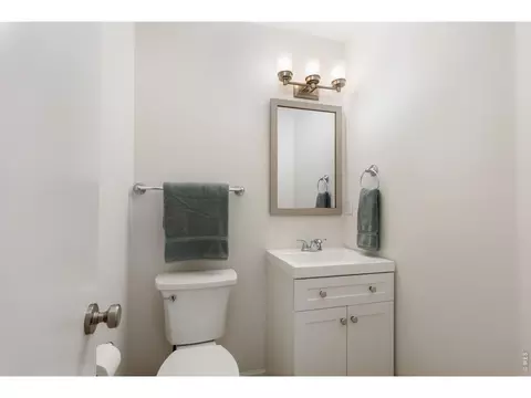 Bath - 3118 Bell Dr, Boulder, CO 80301 photo 1 of 5