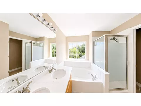 Bath - 2123 E 100th Pl, Thornton, CO 80229 photo 6 of 6