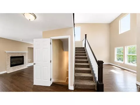 Entry Way - 2123 E 100th Pl, Thornton, CO 80229 photo 4 of 8