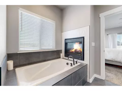 Bath - 1799 Tinkers Dr, Windsor, CO 80550 photo 5 of 8