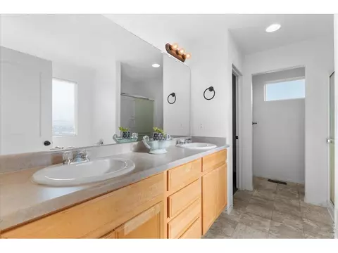 Bath - 909 5th St, Pierce, CO 80650 photo 3 of 4