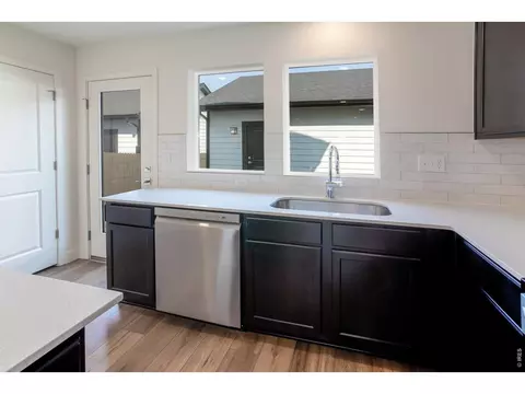 Kitchen - 955 Trumpet Ln, Windsor, CO 80550 photo 4 of 7