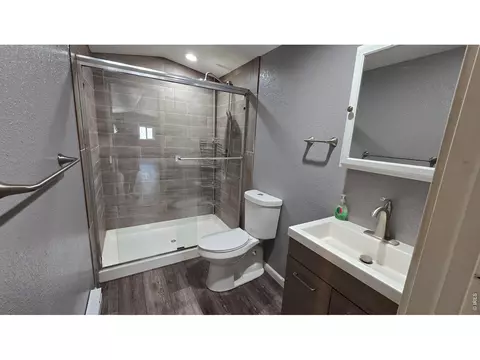 Bath - 611 Douglas St, Sterling, CO 80751 photo 4 of 5