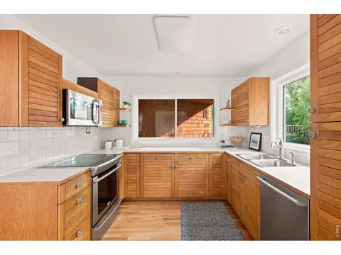 Kitchen - 3416 Iris Ct, Boulder, CO 80304 photo 2 of 2