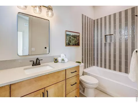 Bath - 1298 Burt Ave, Berthoud, CO 80513 photo 5 of 6