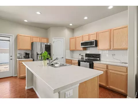 Kitchen - 961 Ashbrook Dr, Windsor, CO 80550 photo 2 of 2