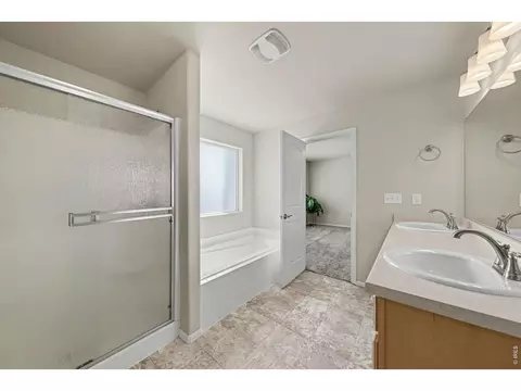 Bath - 961 Ashbrook Dr, Windsor, CO 80550 photo 2 of 4