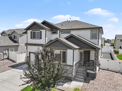 Exterior - 961 Ashbrook Dr, Windsor, CO 80550 photo 9 of 10