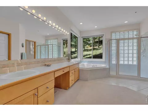 Bath - 65 Betasso Rd, Boulder, CO 80302 photo 1 of 4