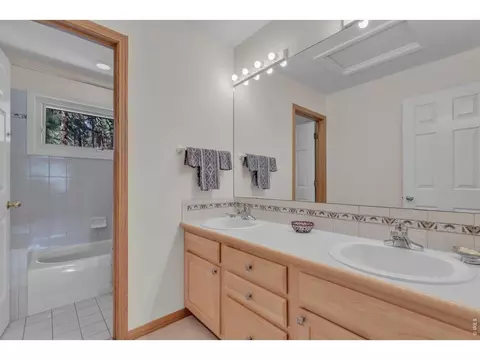Bath - 65 Betasso Rd, Boulder, CO 80302 photo 3 of 4