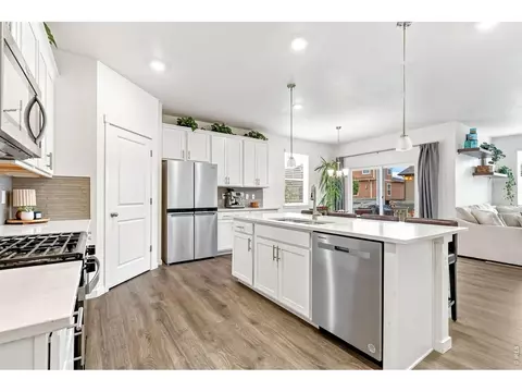 Kitchen - 1080 Clara View Dr, Berthoud, CO 80513 photo 2 of 4