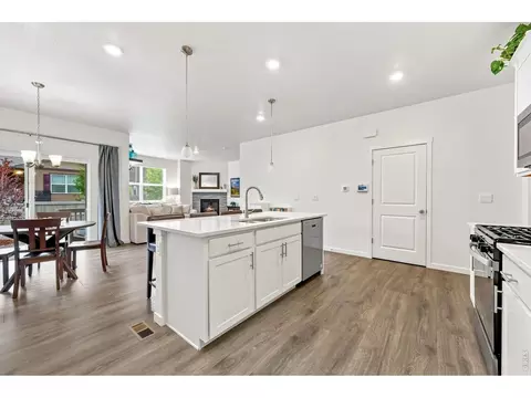 Kitchen - 1080 Clara View Dr, Berthoud, CO 80513 photo 4 of 4