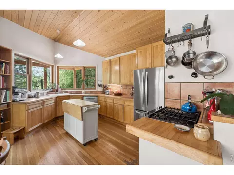 Kitchen - 1800 Sumac Ave, Boulder, CO 80304 photo 2 of 5