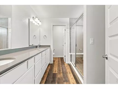 Bath - 1123 Ibex Dr, Severance, CO 80550 photo 2 of 7