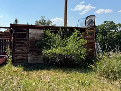 Exterior - 648 Harrison St, Walden, CO 80480 photo 5 of 8