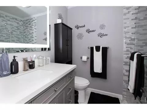 Bath - 14178 Cottonwood Cir, Sterling, CO 80751 photo 4 of 6