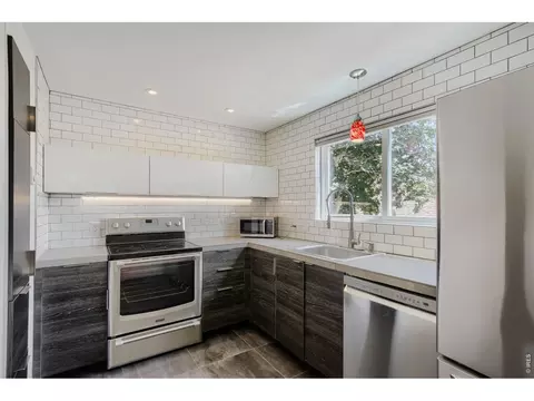 Kitchen - 3061 Redstone Ln, Boulder, CO 80305 photo 3 of 4