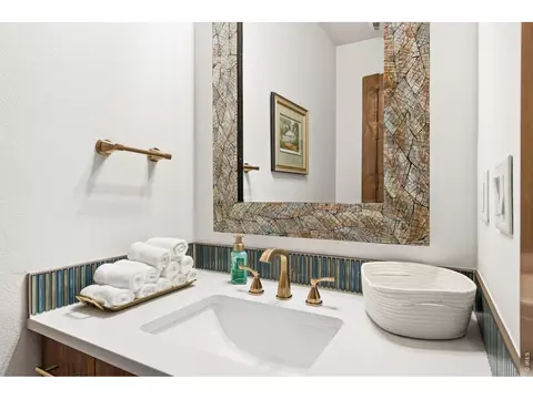 Bath - 5241 Hialeah Dr, Windsor, CO 80550 photo 2 of 4