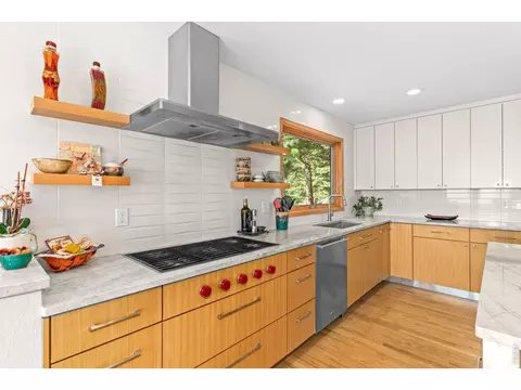 Kitchen - 716 Brook Rd, Boulder, CO 80302 photo 1 of 5