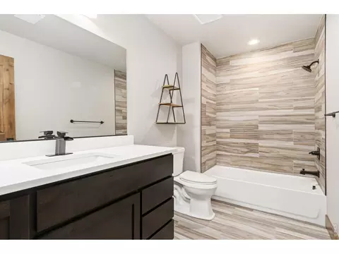 Bath - 5928 Clarence Dr, Windsor, CO 80550 photo 4 of 4