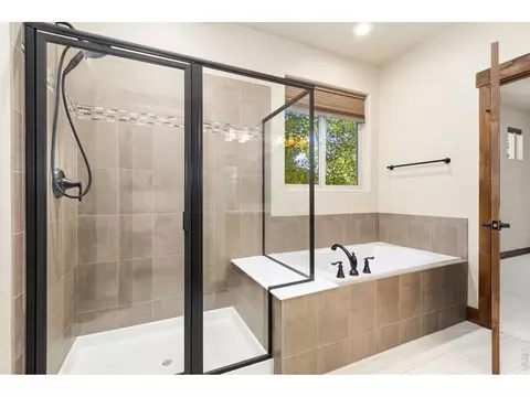 Bath - 5928 Clarence Dr, Windsor, CO 80550 photo 2 of 4