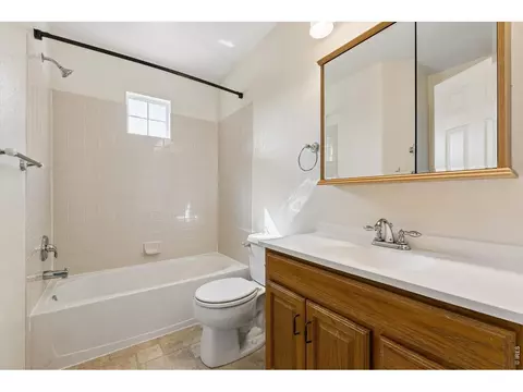 Bath - 10220 Echo Cir, Longmont, CO 80504 photo 4 of 5