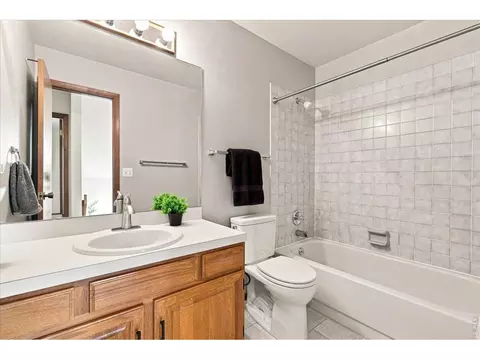 Bath - 4636 Tally Ho Trl, Boulder, CO 80301 photo 4 of 5