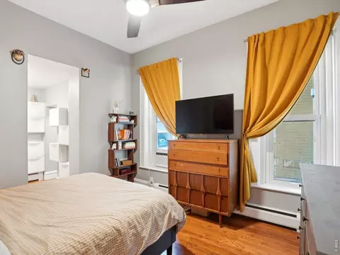 Bedroom - 807 E 14th Ave # 2, Denver, CO 80218 photo 5 of 8