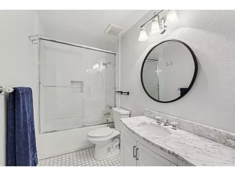 Bath - 4847 Tanglewood Ct, Boulder, CO 80301 photo 1 of 4