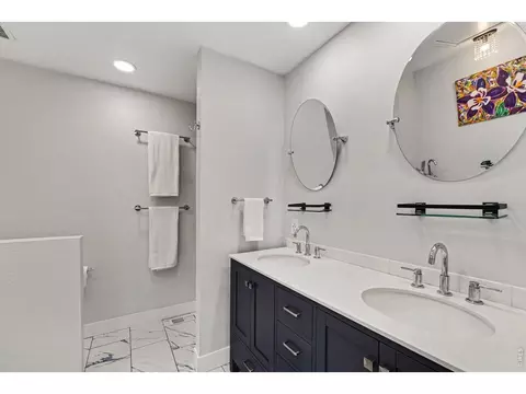 Bath - 4847 Tanglewood Ct, Boulder, CO 80301 photo 2 of 4
