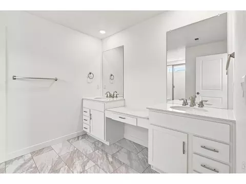 Bath - 3101 E 163rd Pl, Thornton, CO 80602 photo 3 of 6