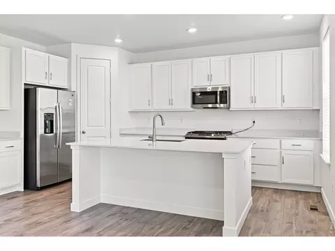 Kitchen - 3101 E 163rd Pl, Thornton, CO 80602 photo 3 of 6