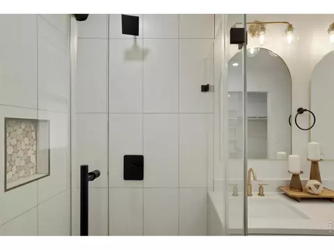 Bath - 4483 Sandpiper Cir, Boulder, CO 80301 photo 3 of 4