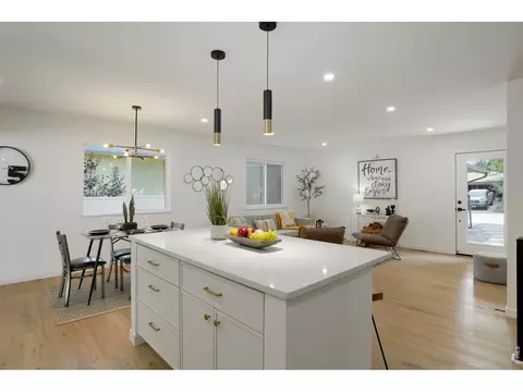 Kitchen - 4483 Sandpiper Cir, Boulder, CO 80301 photo 4 of 4