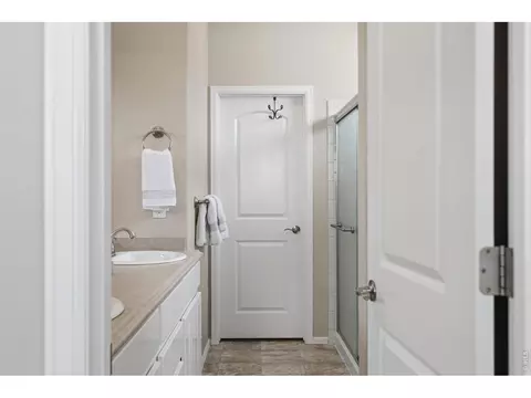 Bath - 454 Mt Sherman Ave, Severance, CO 80550 photo 2 of 4