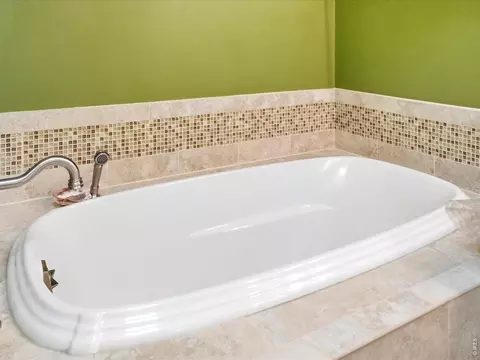 Bath - 5056 Coventry Ct, Boulder, CO 80301 photo 4 of 7