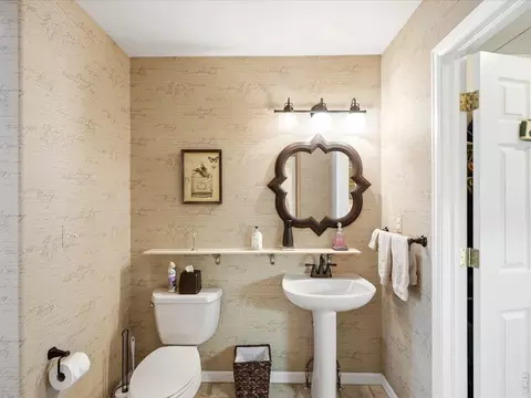 Bath - 5056 Coventry Ct, Boulder, CO 80301 photo 1 of 7