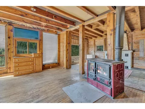Living - 13 Modoc St, Ward, CO 80481 photo 2 of 3