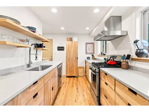 Kitchen - 3605 Endicott Dr, Boulder, CO 80305 photo 4 of 5