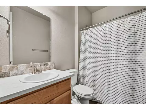 Bath - 667 Overland Trl, Ault, CO 80610 photo 3 of 3