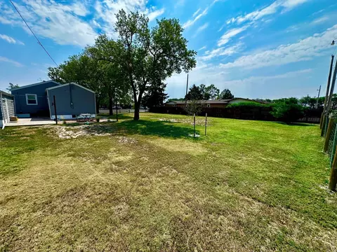 Exterior - 501 Delta Ave, Akron, CO 80720 photo 3 of 6