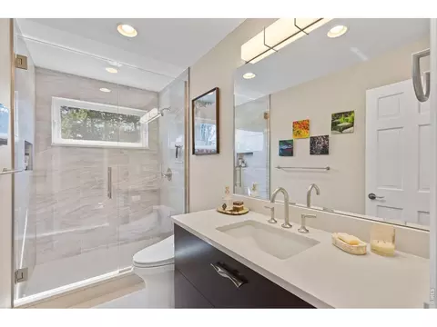 Bath - 7233 Four Rivers Rd, Boulder, CO 80301 photo 5 of 6