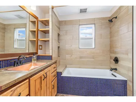 Bath - 3300 Tharp Dr, Laporte, CO 80535 photo 3 of 3