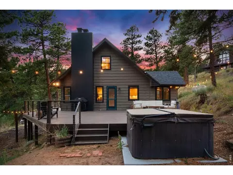 Exterior - 39 Spring Ln, Boulder, CO 80302 photo 2 of 11