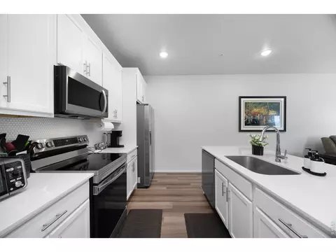 Kitchen - 2102 Setting Sun Dr #4, Windsor, CO 80550 photo 3 of 5
