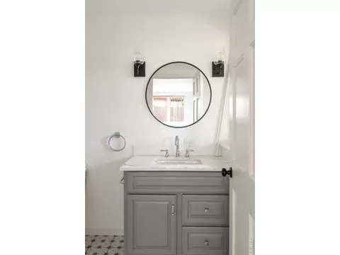 Bath - 805 Dewey Ave, Boulder, CO 80304 photo 5 of 5