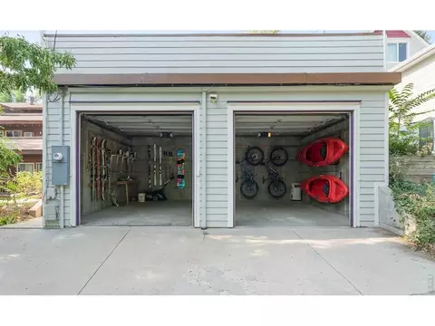 Exterior - 805 Dewey Ave, Boulder, CO 80304 photo 3 of 9
