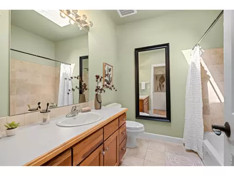 Bath - 1299 Yellow Pine Ave, Boulder, CO 80304 photo 1 of 2