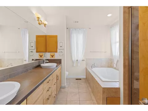 Bath - 295 Laramie Blvd, Boulder, CO 80304 photo 3 of 7